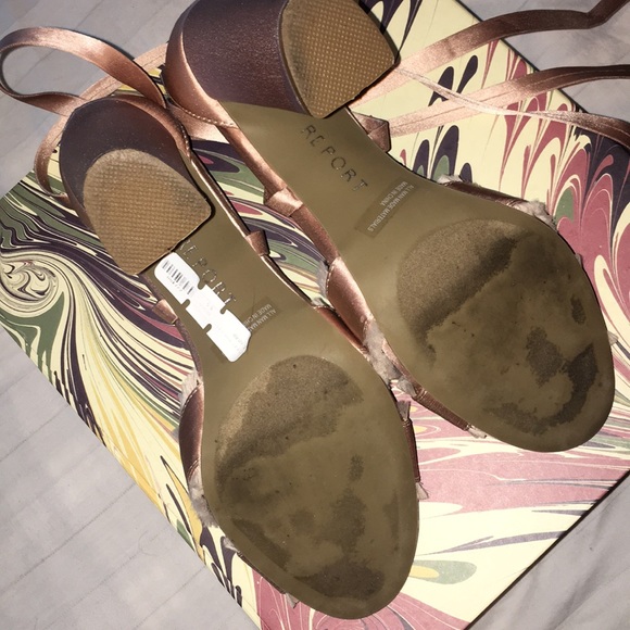 Marni Shorts, Gap Blazer, Report Ballerina Sandals - Picture 3 of 8